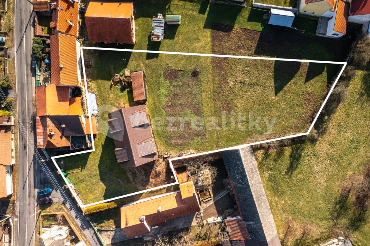 Predaj pozemku 2.250 m², Pochvalov, Středočeský kraj