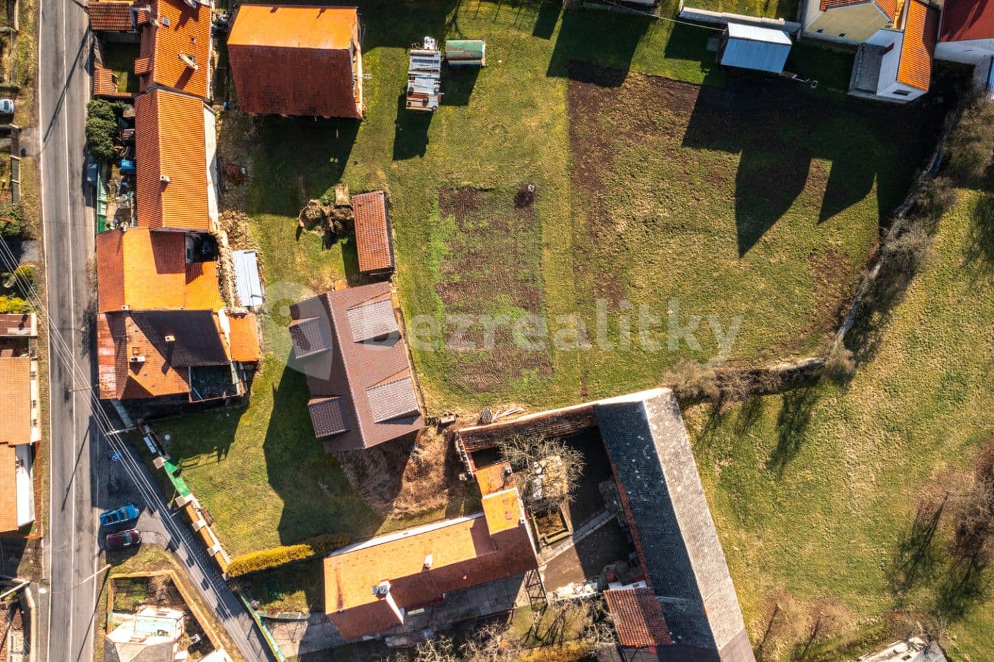 Predaj pozemku 2.250 m², Pochvalov, Středočeský kraj
