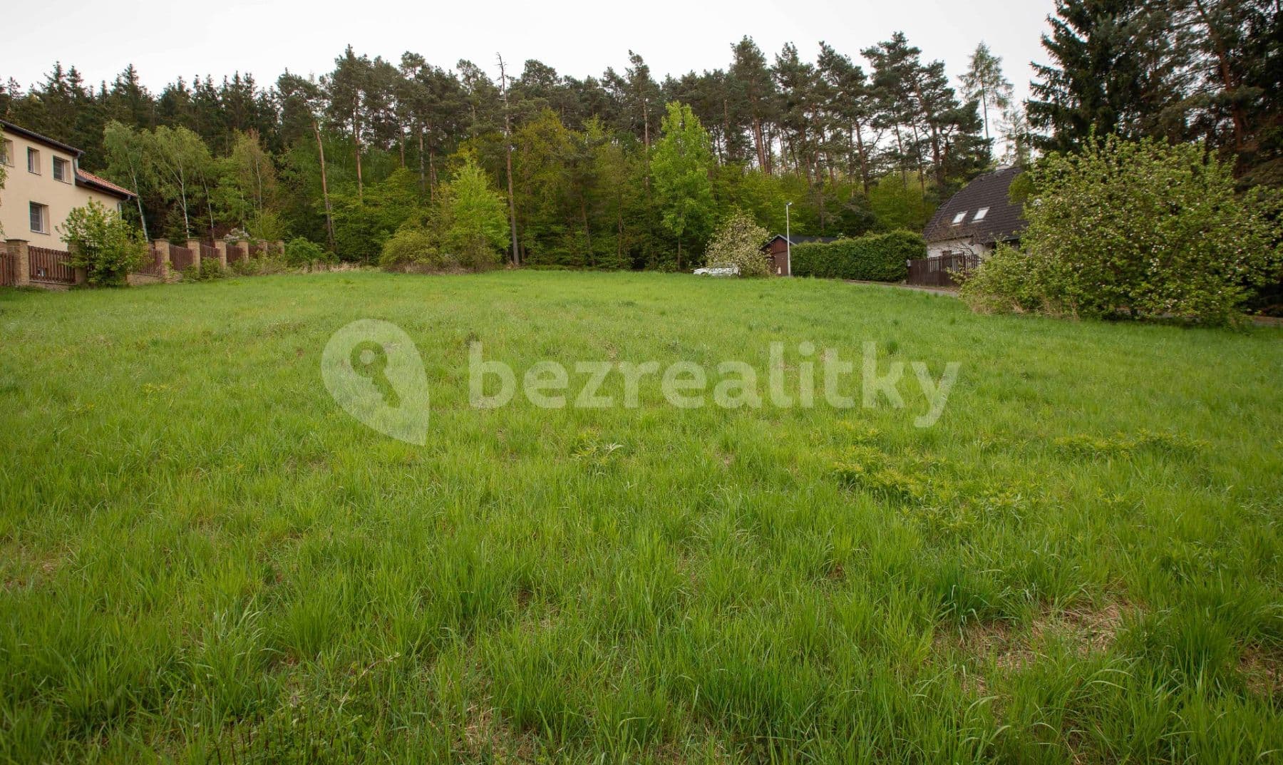 Predaj pozemku 1.711 m², Psáry, Středočeský kraj
