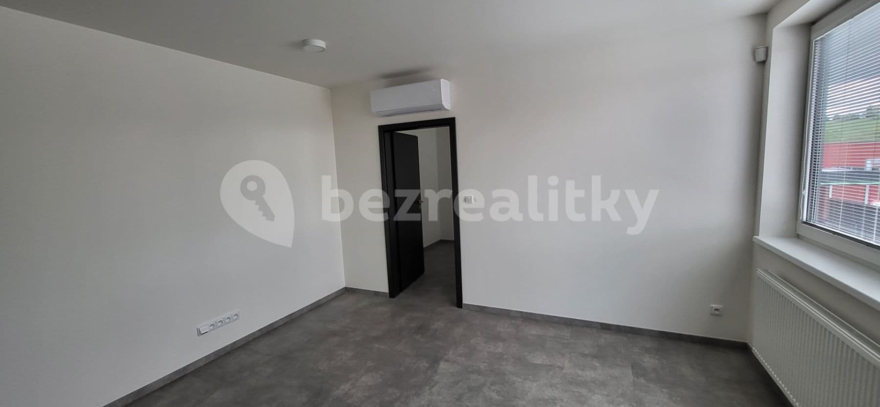 Prenájom bytu 2-izbový 47 m², Hlavní, Lázně Toušeň, Středočeský kraj
