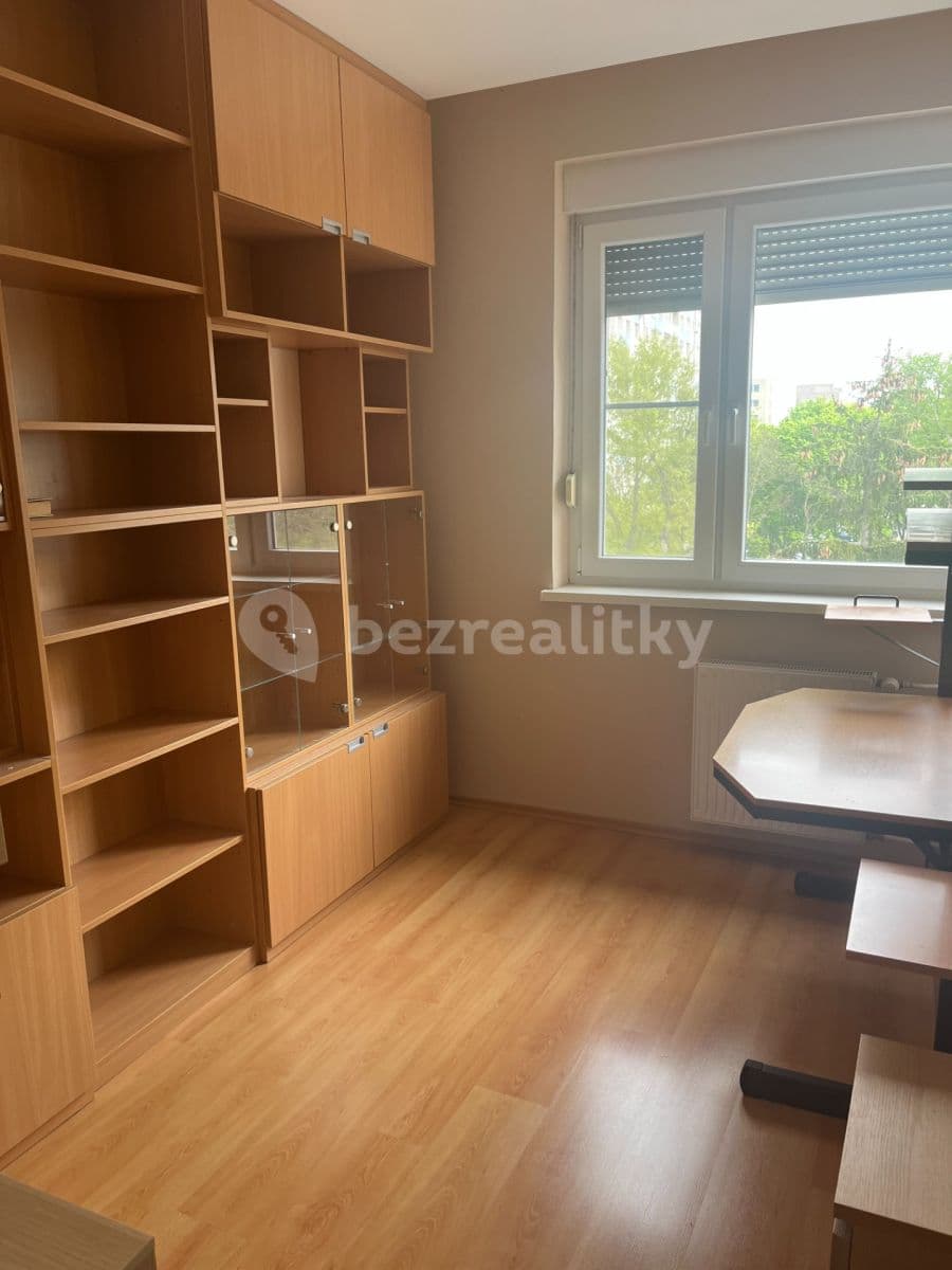 Prenájom bytu 4-izbový 85 m², Baníkova, Karlova Ves, Bratislavský kraj