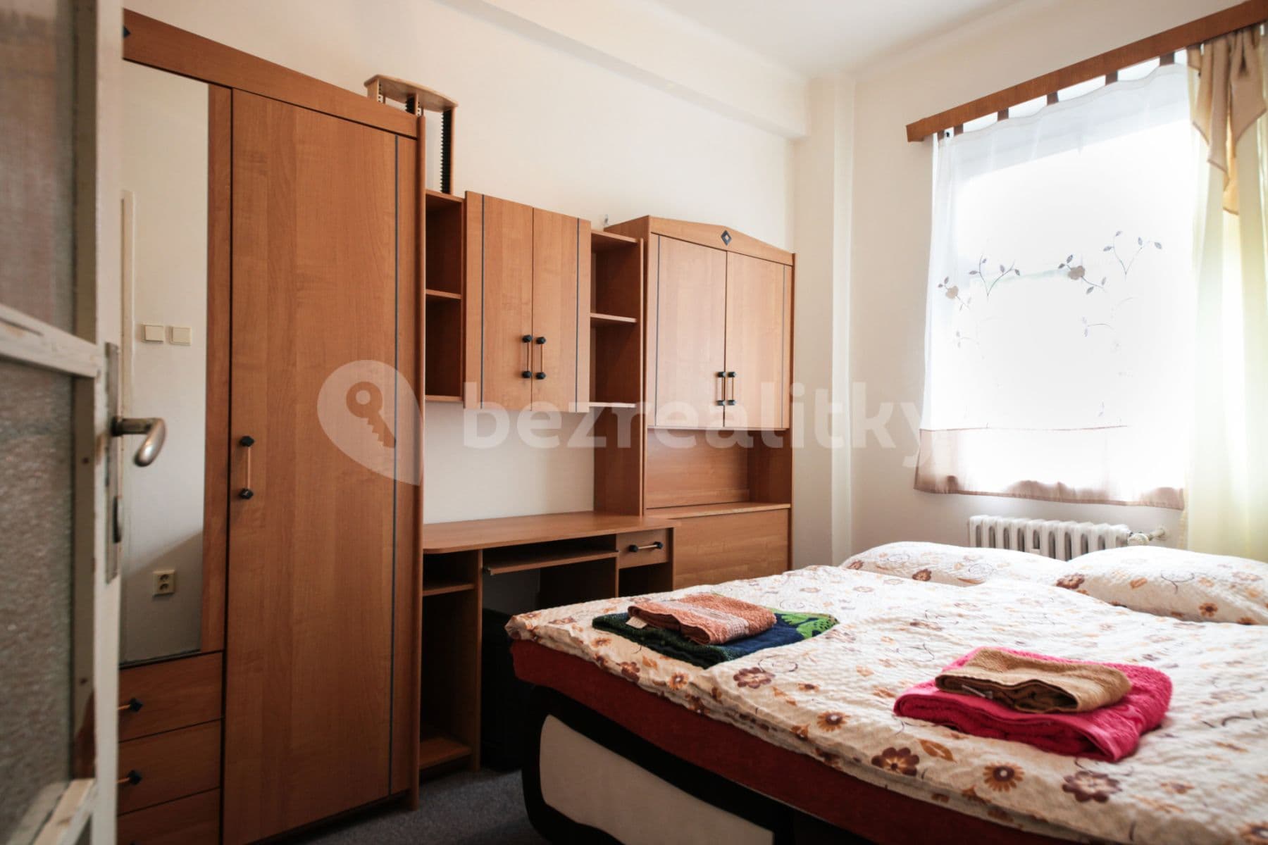 Prenájom bytu 4-izbový 90 m², Stroupežnického, Praha, Praha