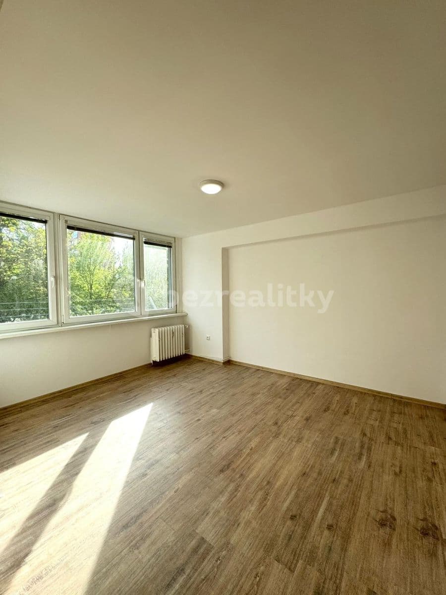 Prenájom bytu 1-izbový 36 m², Dělnická, Kolín, Středočeský kraj