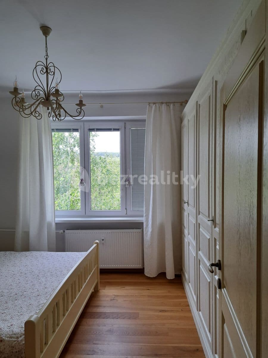 Prenájom bytu 2-izbový 62 m², Hagarova, Rača, Bratislavský kraj