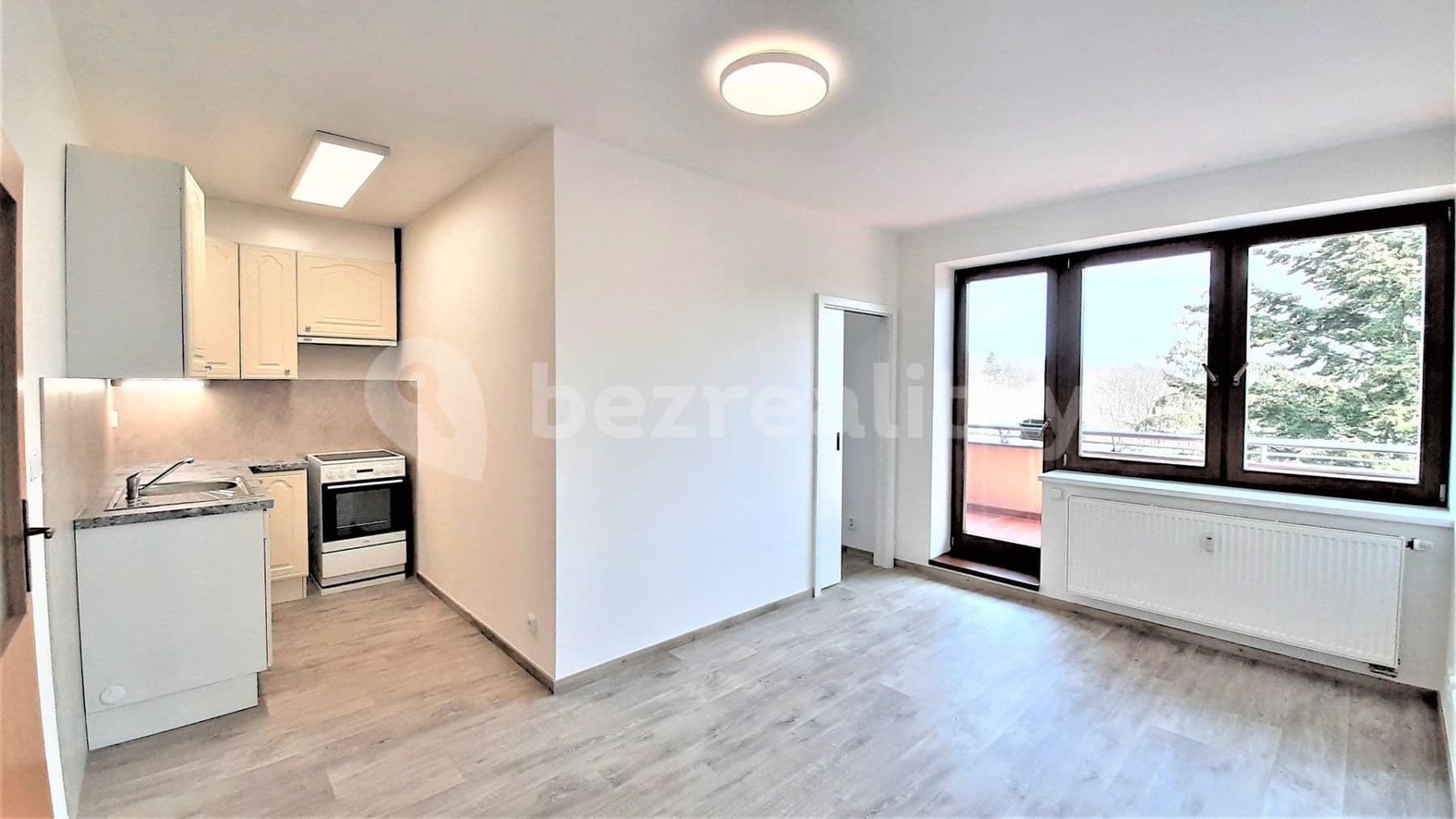 Prenájom bytu 2-izbový 52 m², Ústavní, Praha, Praha