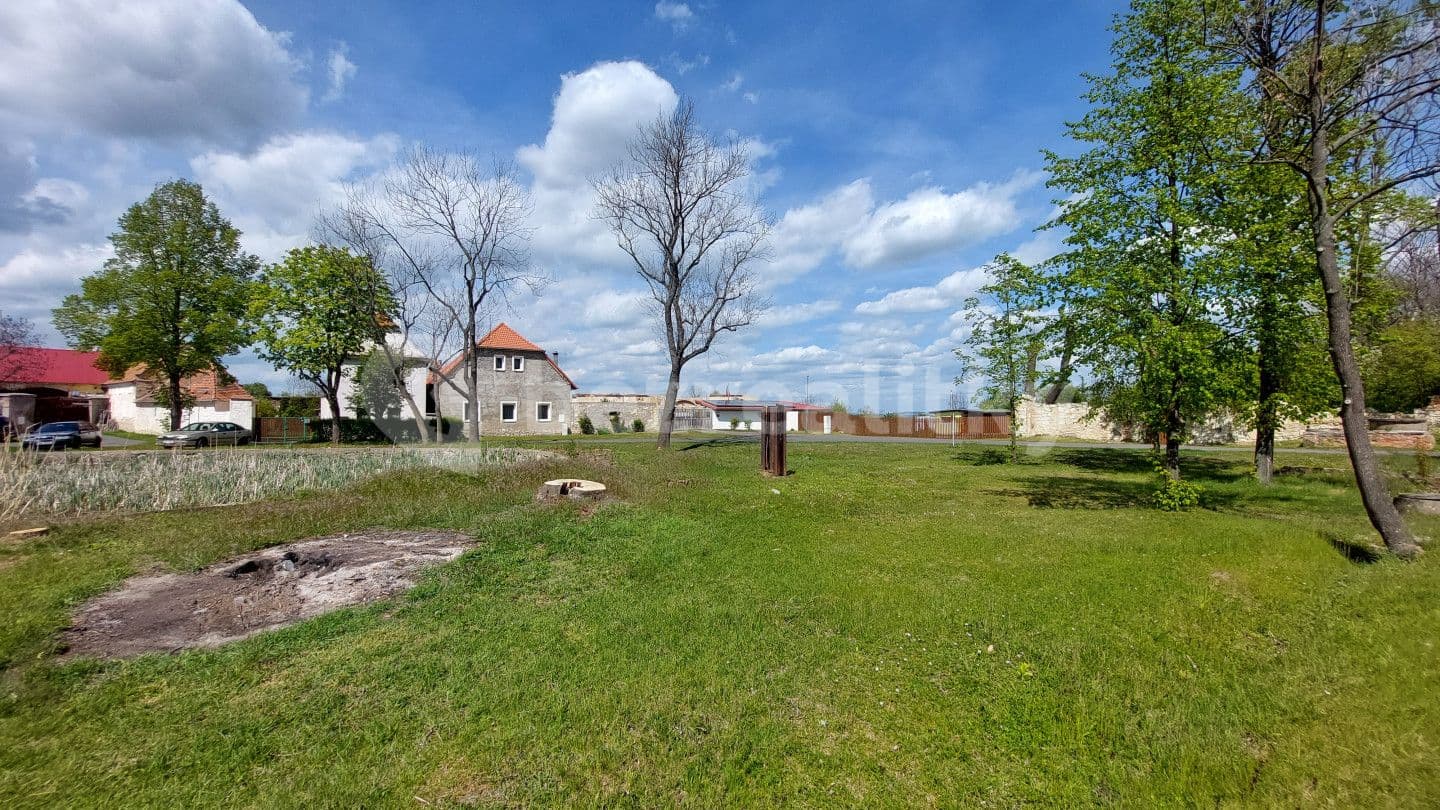 Predaj domu 900 m², pozemek 2.187 m², Lipno, Ústecký kraj