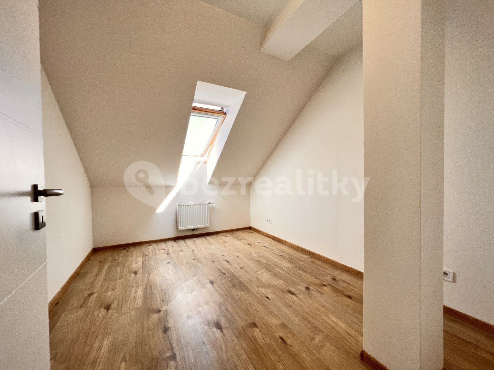 Prenájom bytu 2-izbový 44 m², Komenského, Ostrava, Moravskoslezský kraj