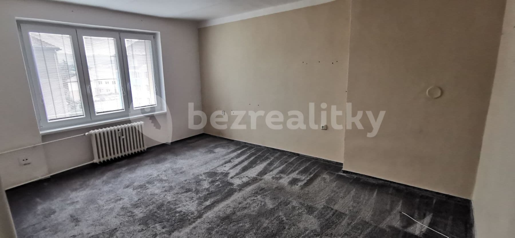 Prenájom bytu 2-izbový 55 m², Václava Řezáče, Klášterec nad Ohří, Ústecký kraj