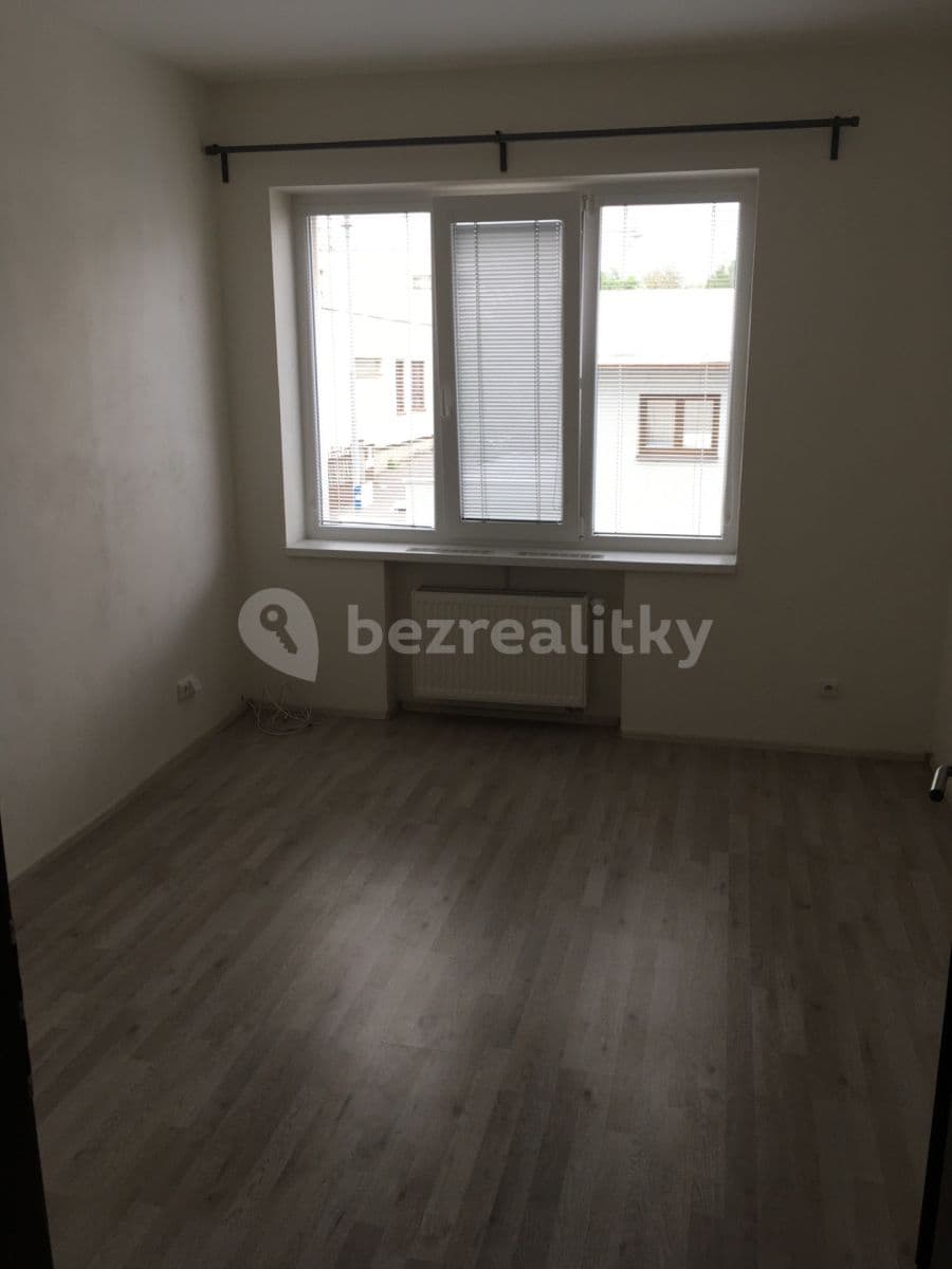 Prenájom bytu 3-izbový 80 m², Jiráskova, Mnichovo Hradiště, Středočeský kraj