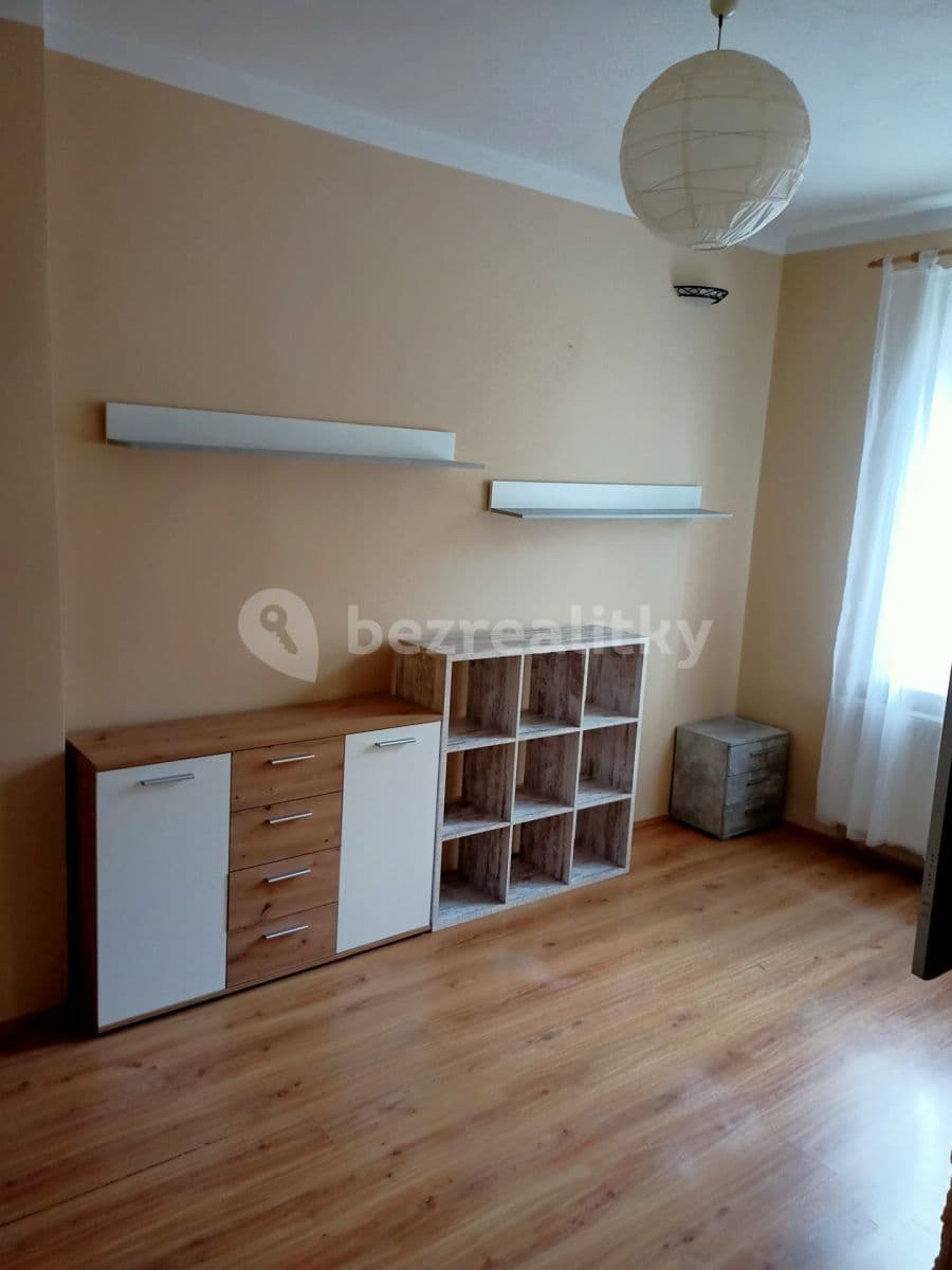 Prenájom bytu 2-izbový 42 m², 1. máje, Karlovy Vary, Karlovarský kraj