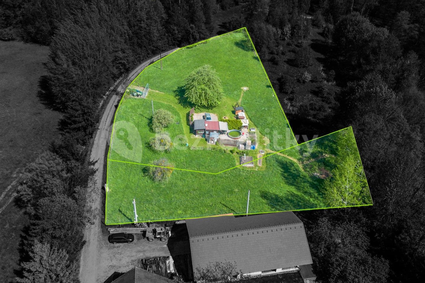 Predaj pozemku 3.579 m², Morašice, Pardubický kraj