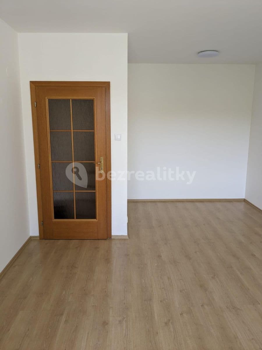 Prenájom bytu 2-izbový 55 m², Na Labišti, Pardubice, Pardubický kraj