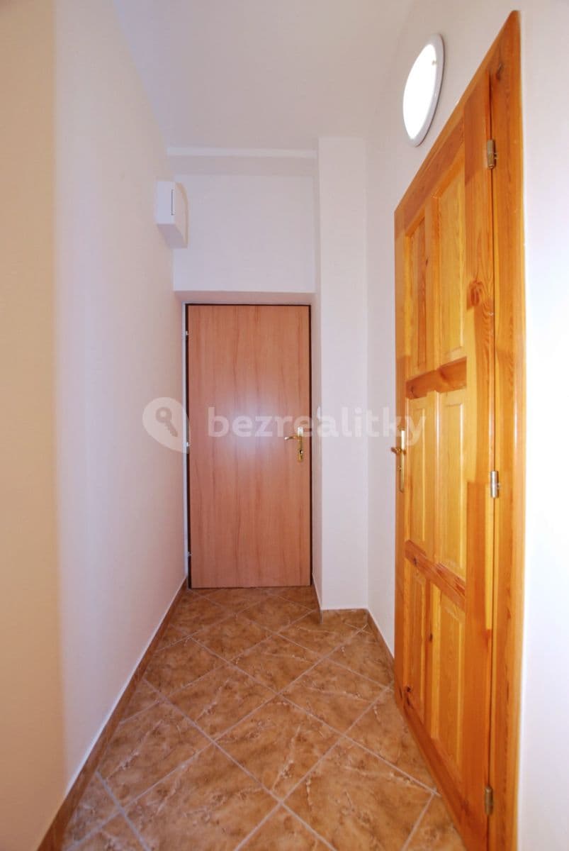 Prenájom bytu 1-izbový 26 m², Slapy, Středočeský kraj