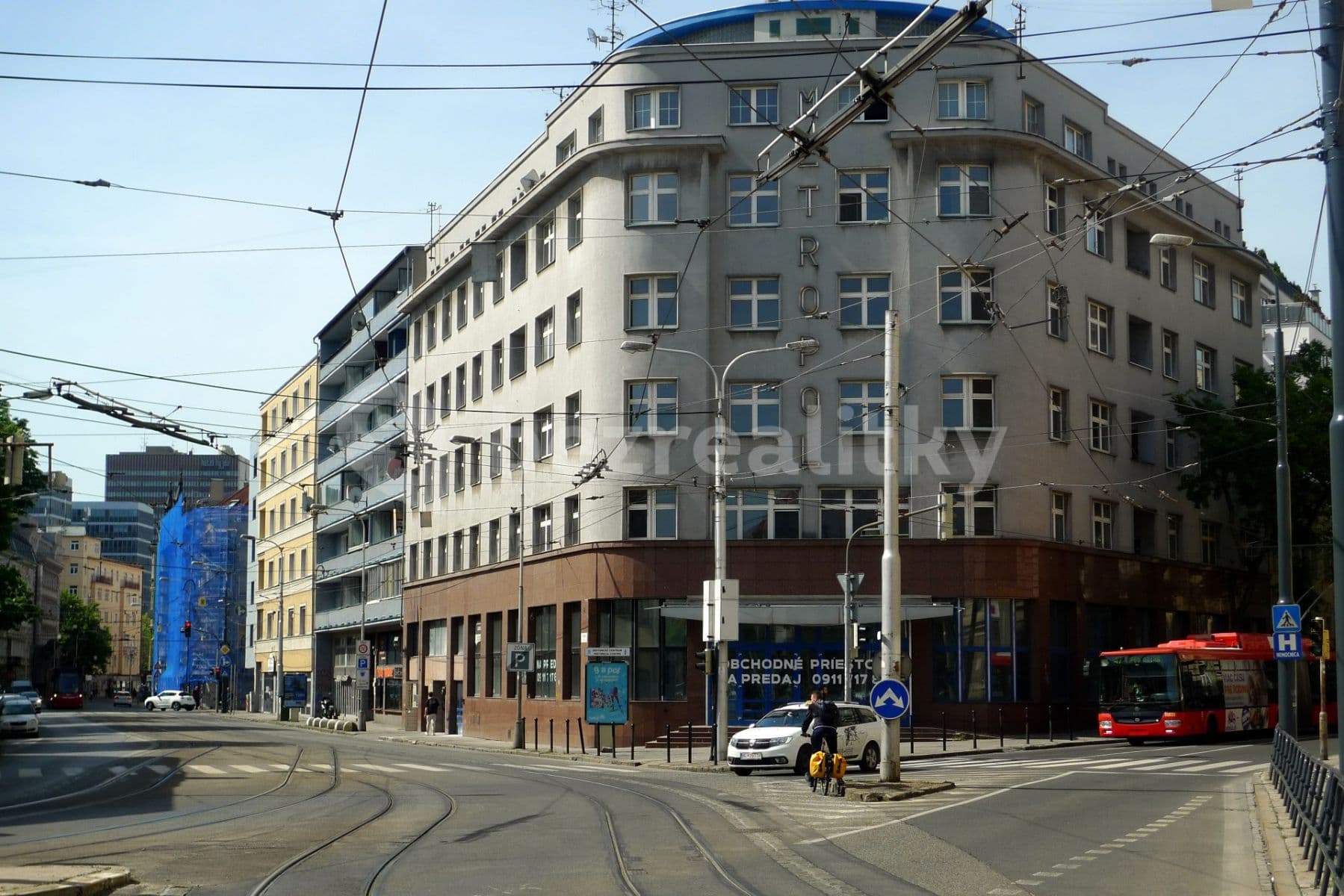 Prenájom bytu 3-izbový 120 m², Špitálska, Bratislava - mestská časť Staré Mesto, Bratislavský kraj