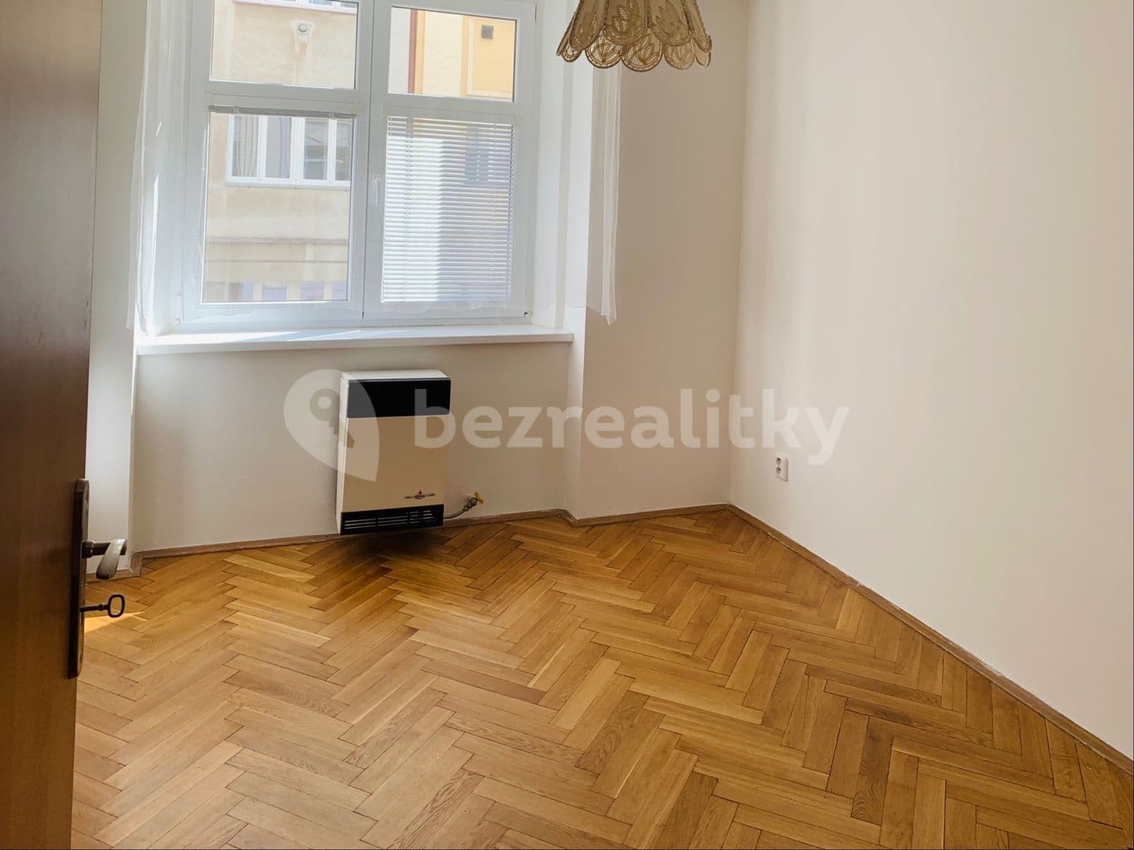Prenájom bytu 2-izbový 60 m², Andrštova, Praha, Praha