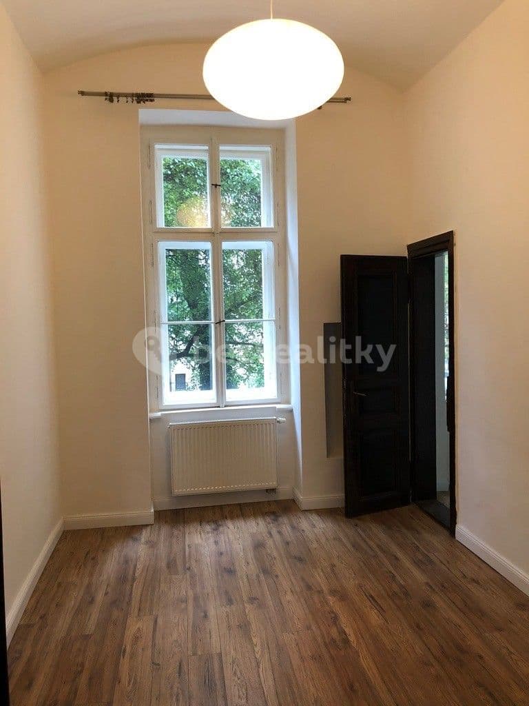 Prenájom bytu 4-izbový 112 m², Zborovská, Praha, Praha