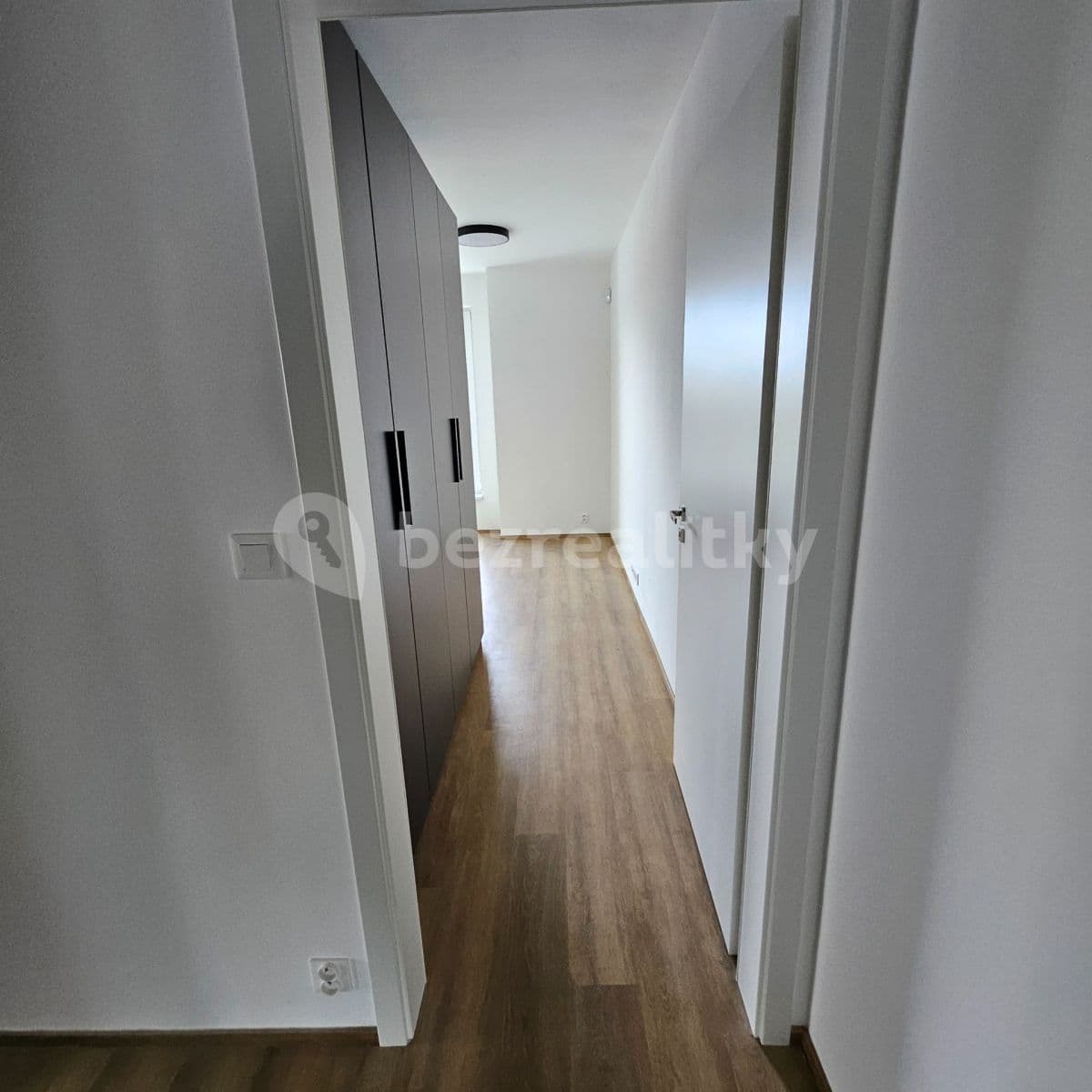 Prenájom bytu 2-izbový 63 m², U Slaviborského dvora, Praha, Praha