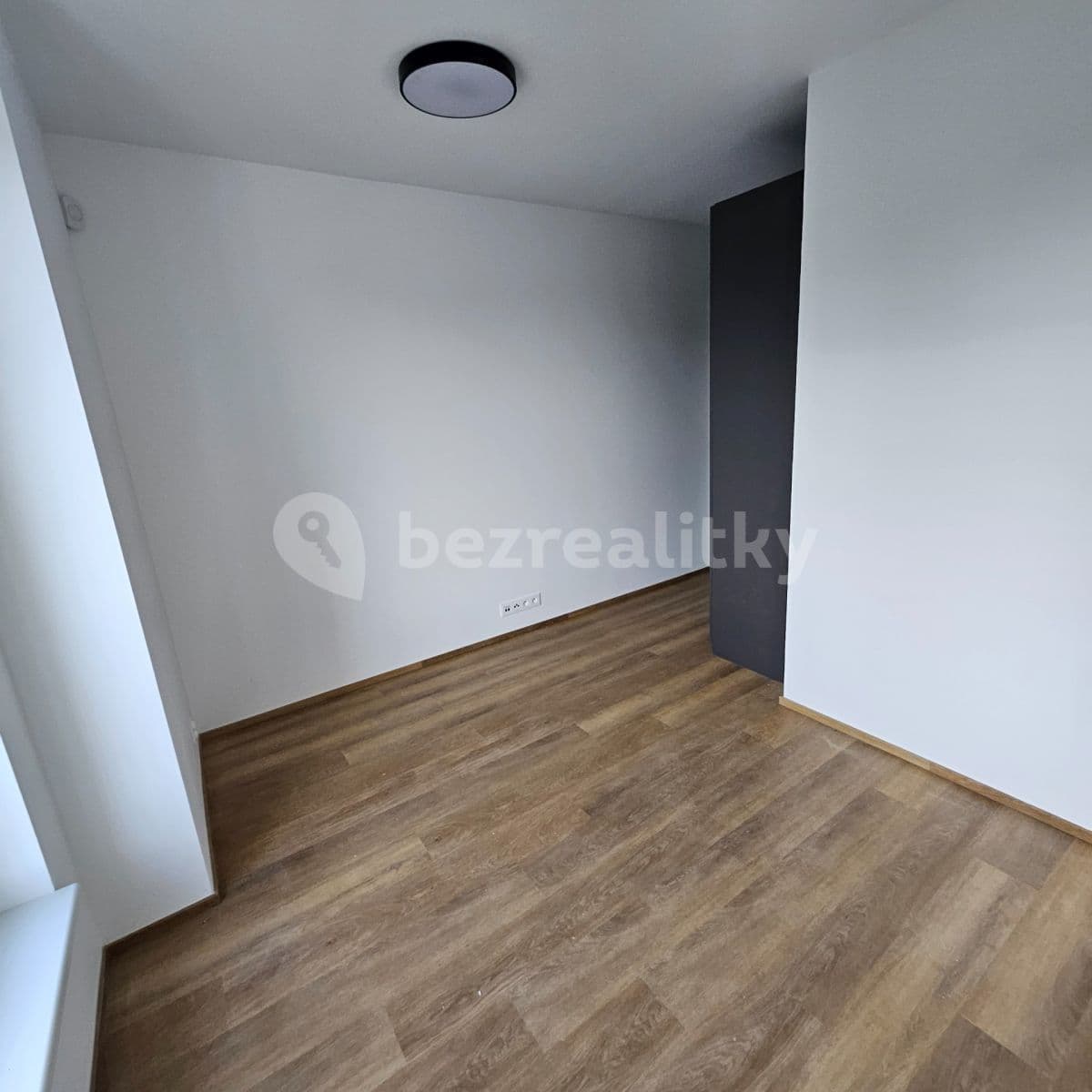 Prenájom bytu 2-izbový 63 m², U Slaviborského dvora, Praha, Praha