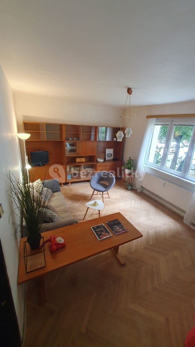Prenájom bytu 2-izbový 66 m², Žinkovská, Praha, Praha