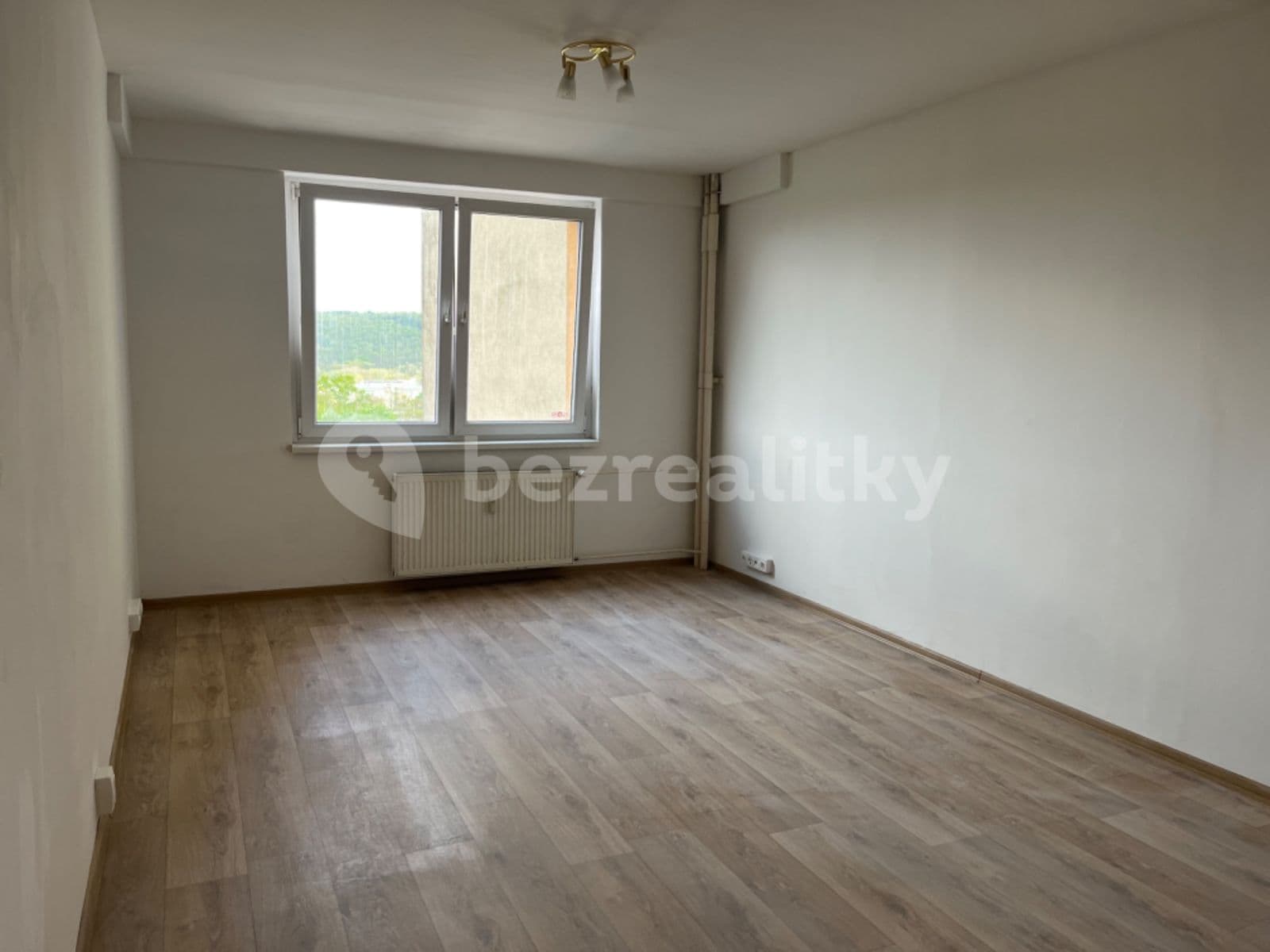 Prenájom bytu 2-izbový 40 m², Štúrova, Praha, Praha