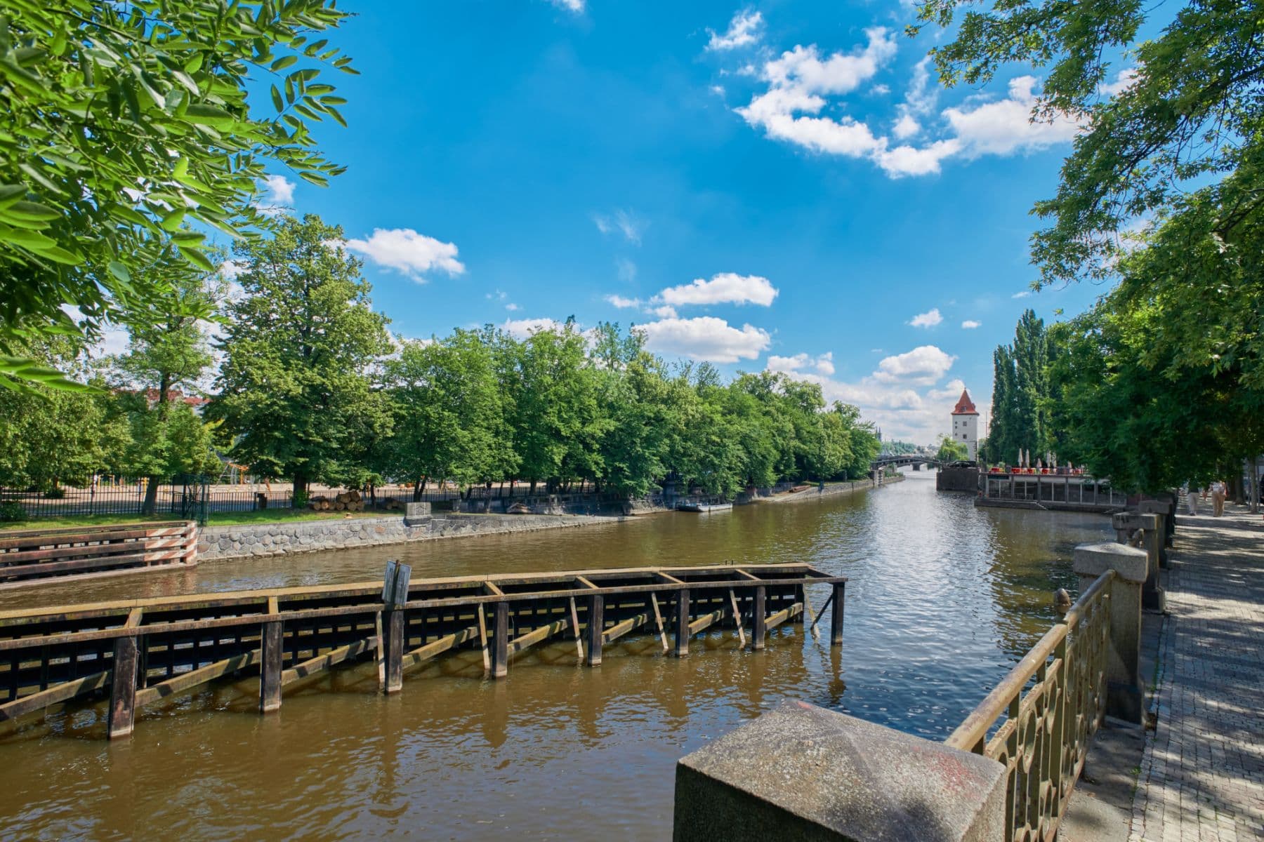 Prenájom bytu  33 m², V Lesíčku, Praha, Praha