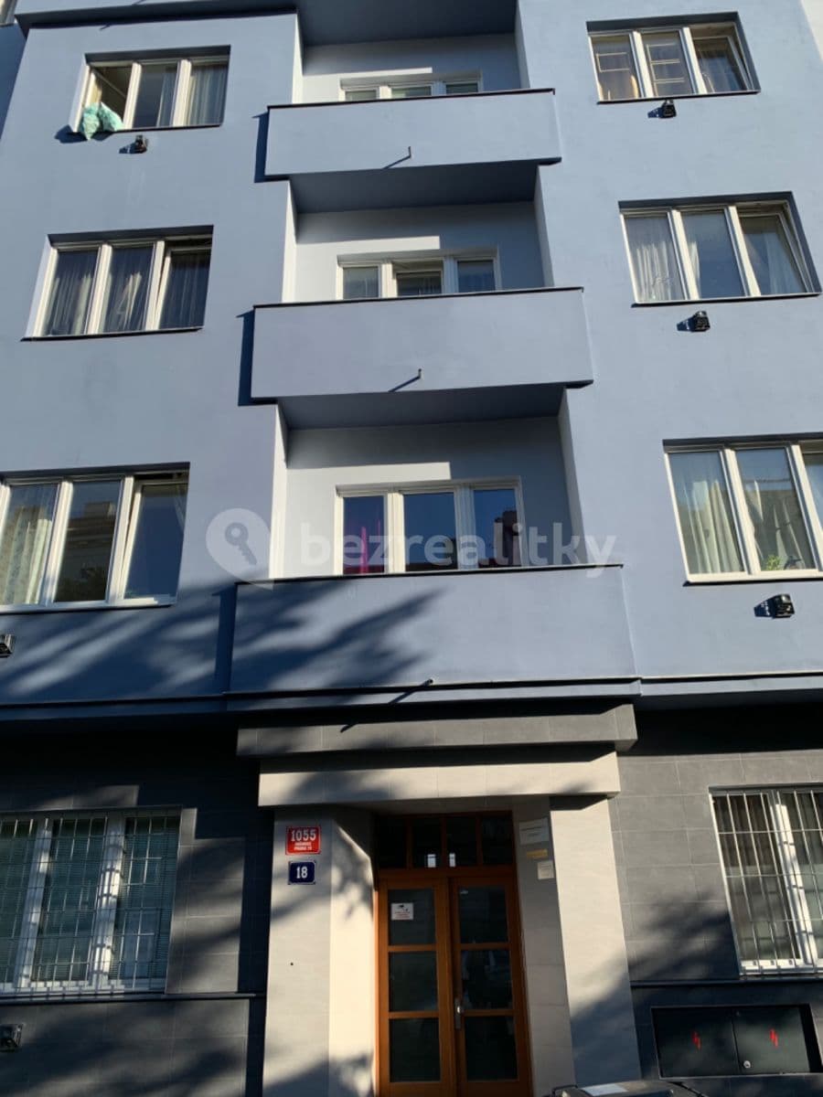 Prenájom bytu 2-izbový 49 m², 28. pluku, Praha, Praha