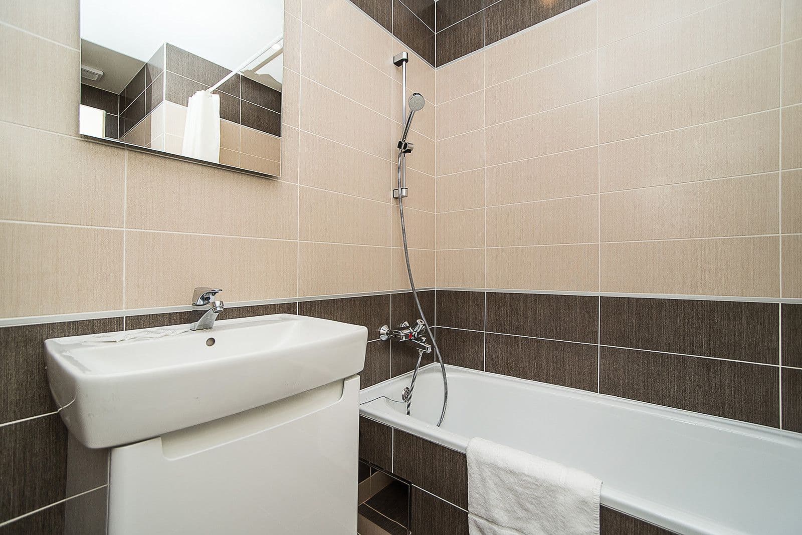 Prenájom bytu  72 m², Americká, Praha, Praha