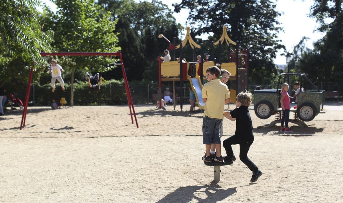 Prenájom bytu  43 m², Americká, Praha, Praha