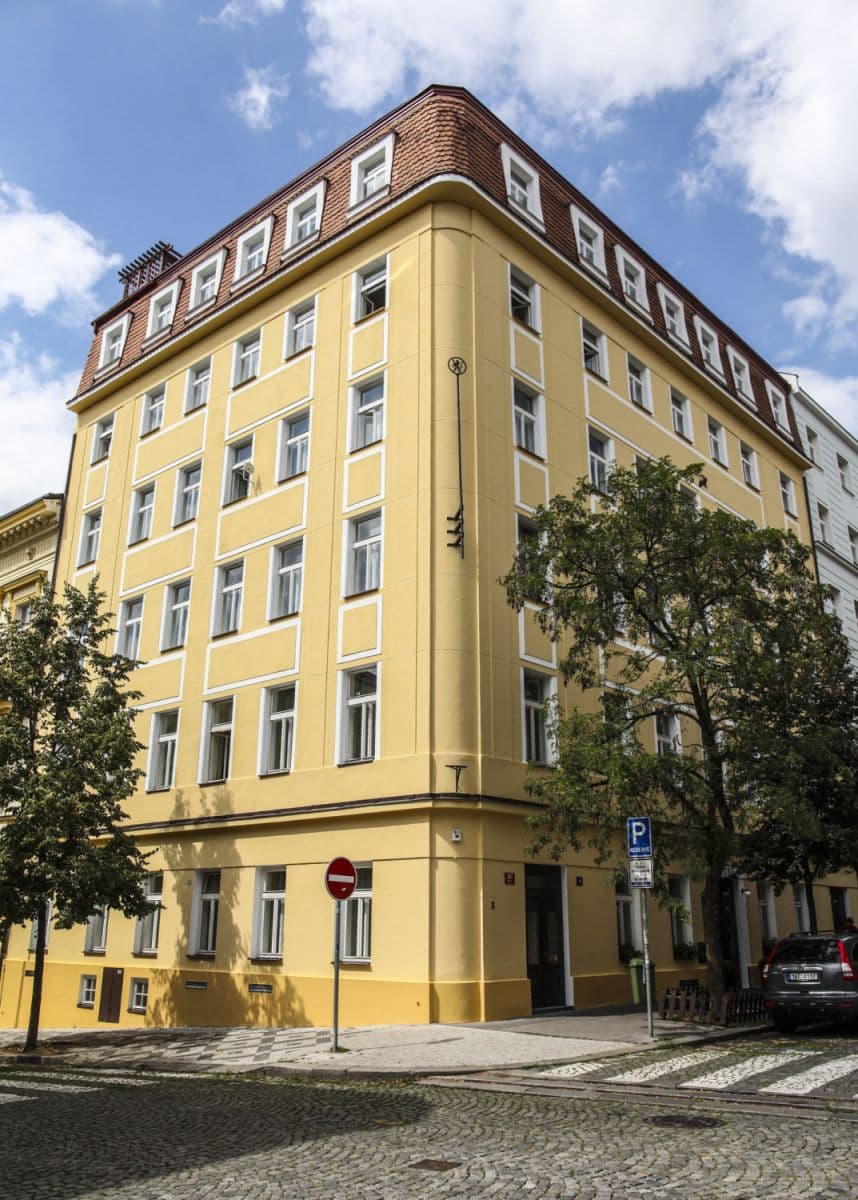 Prenájom bytu  43 m², Americká, Praha, Praha