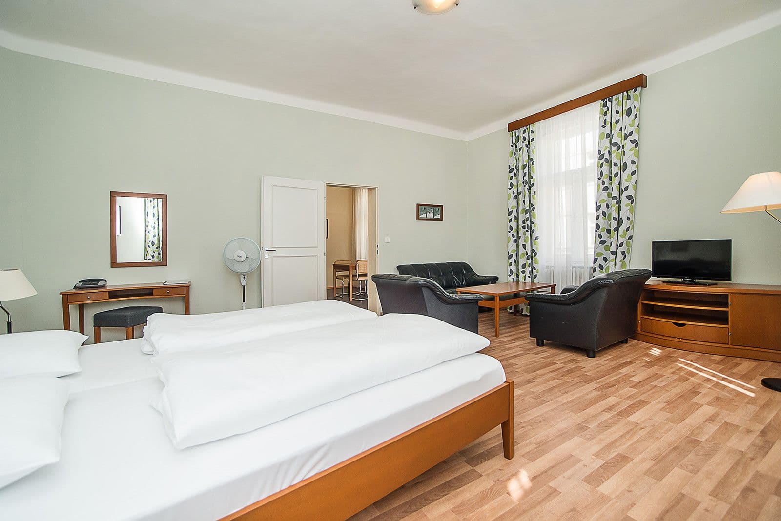 Prenájom bytu  43 m², Americká, Praha, Praha