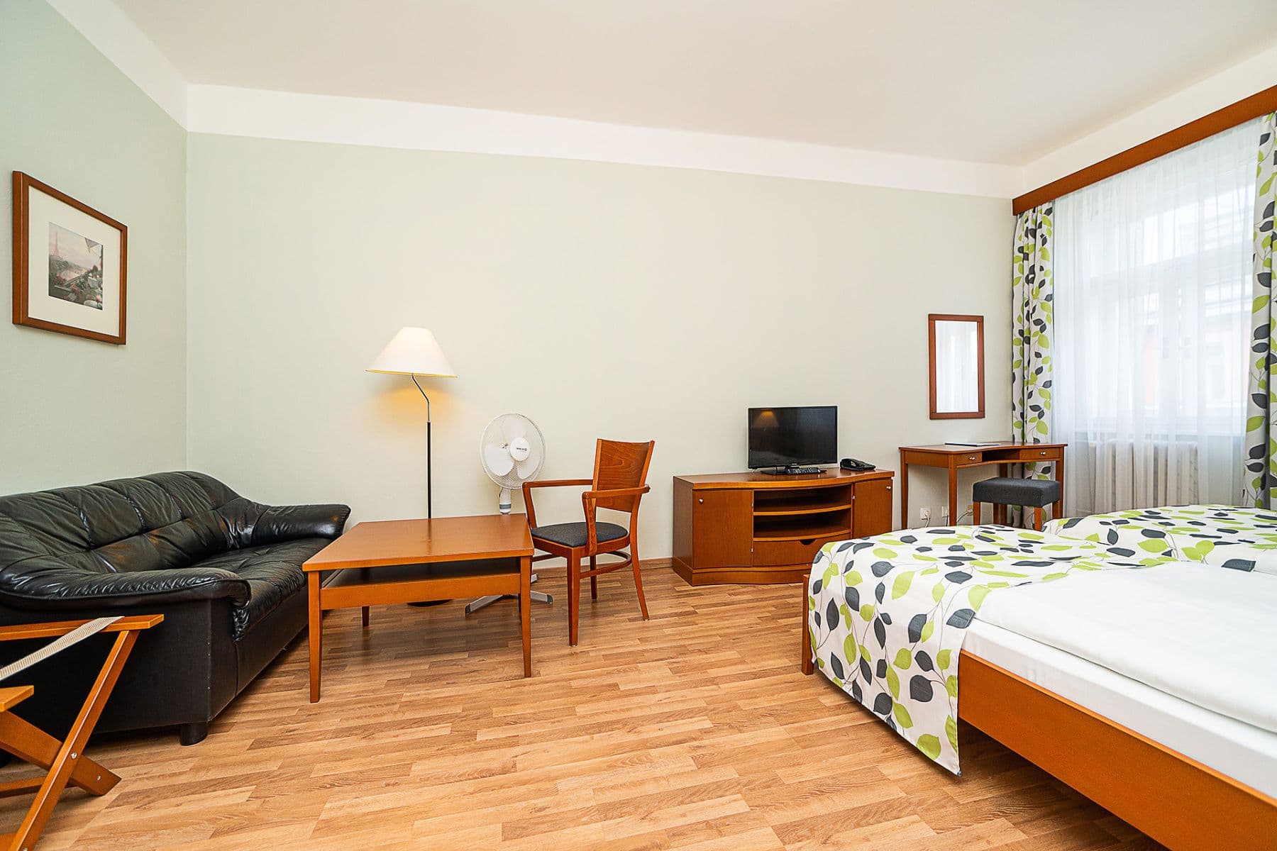 Prenájom bytu  43 m², Americká, Praha, Praha