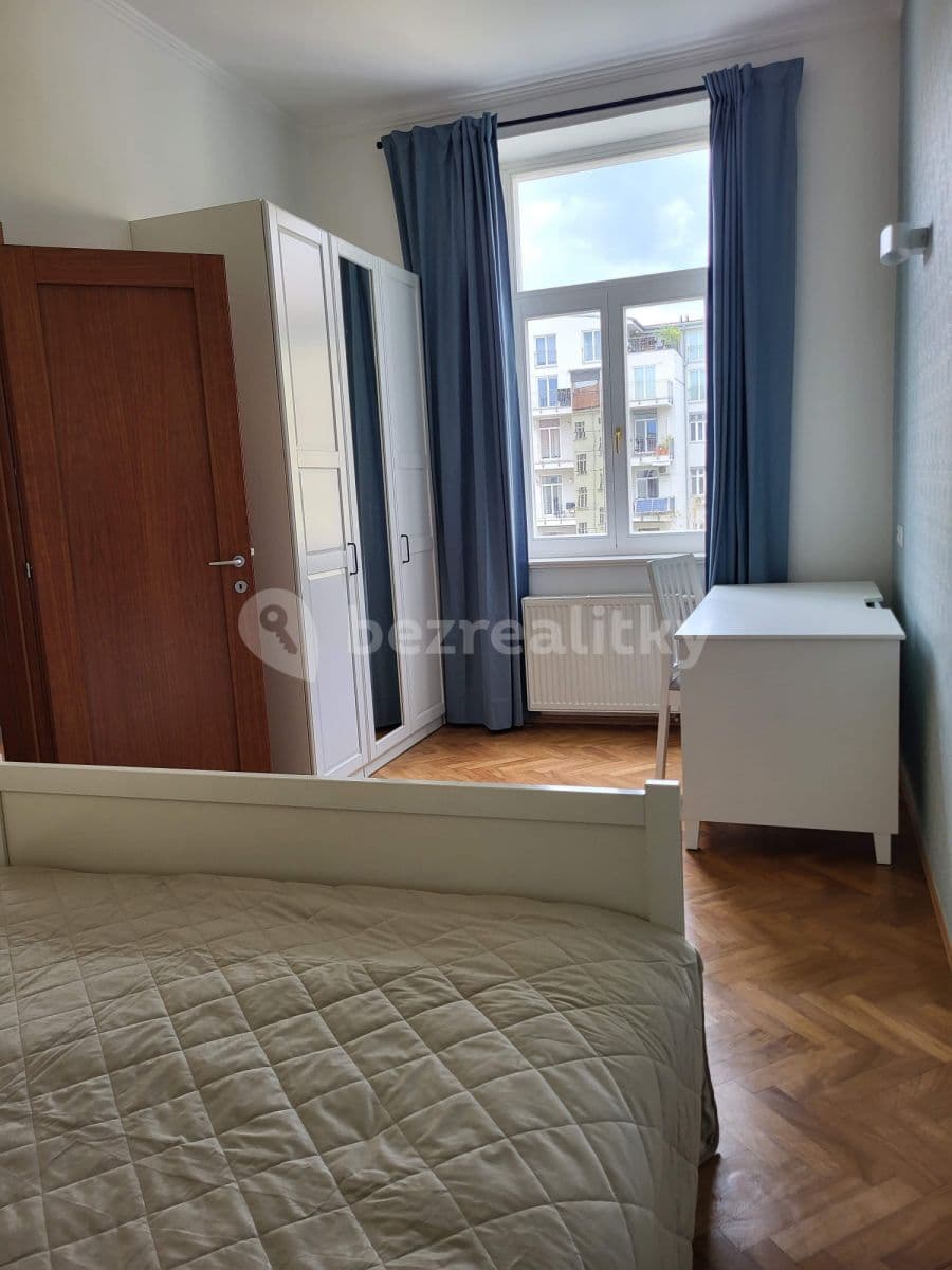 Prenájom bytu  45 m², Koubkova, Praha, Praha