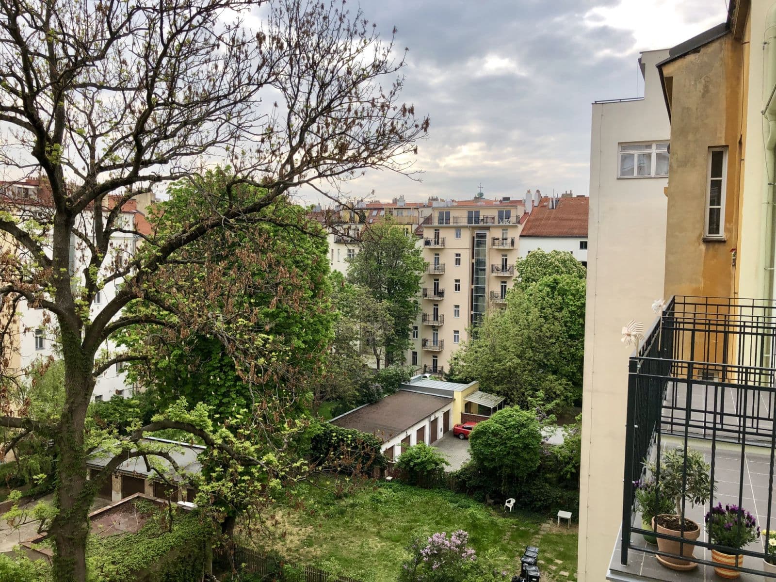 Prenájom bytu  29 m², Slavíkova, Praha, Praha