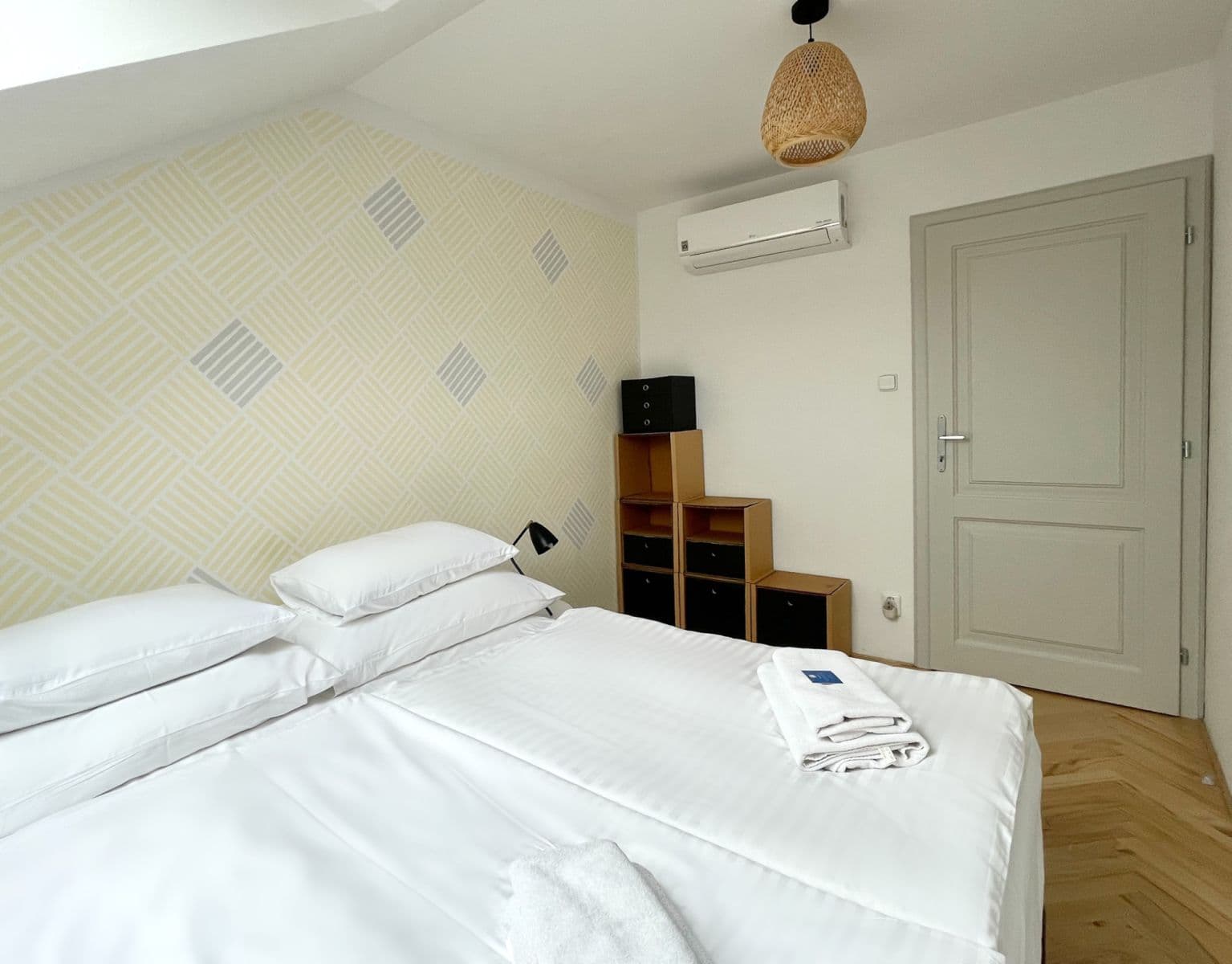 Prenájom bytu  93 m², Blanická, Praha, Praha