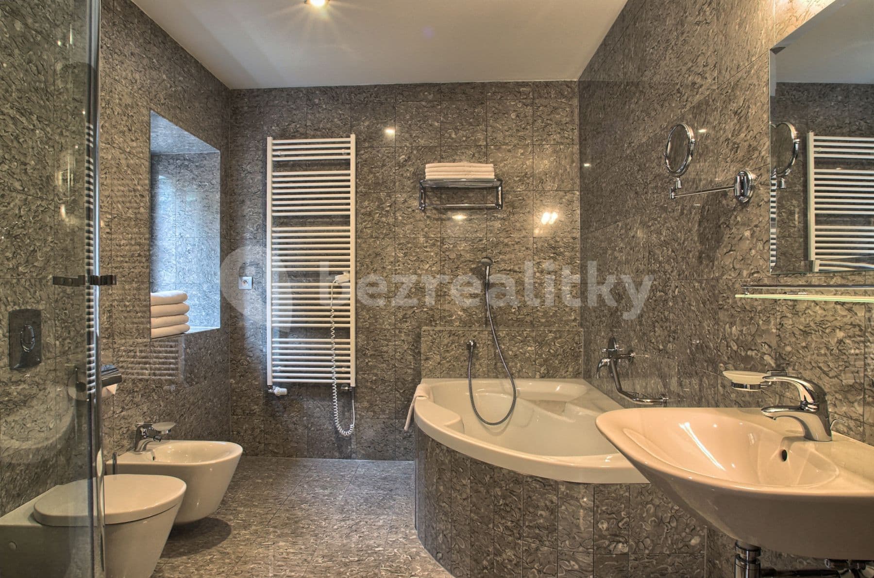 Prenájom bytu  150 m², Rybná, Praha, Praha