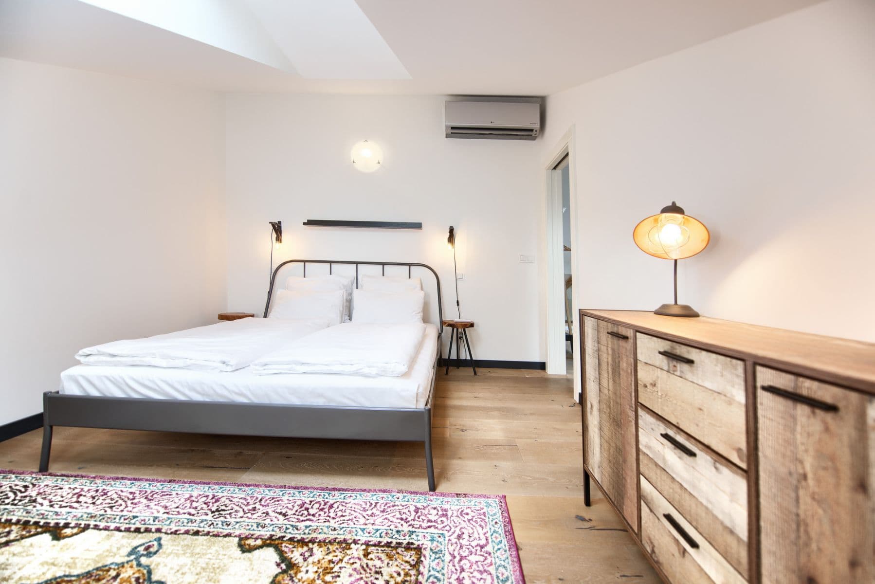 Prenájom bytu  125 m², V Kolkovně, Praha, Praha