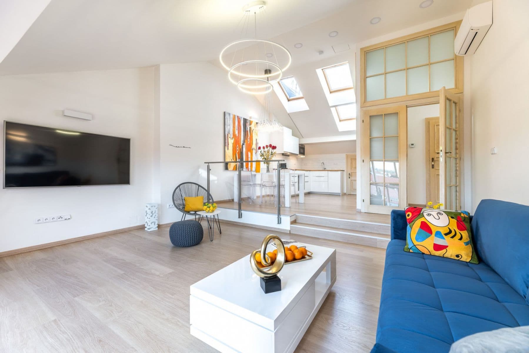 Prenájom bytu  75 m², Karlova, Praha, Praha