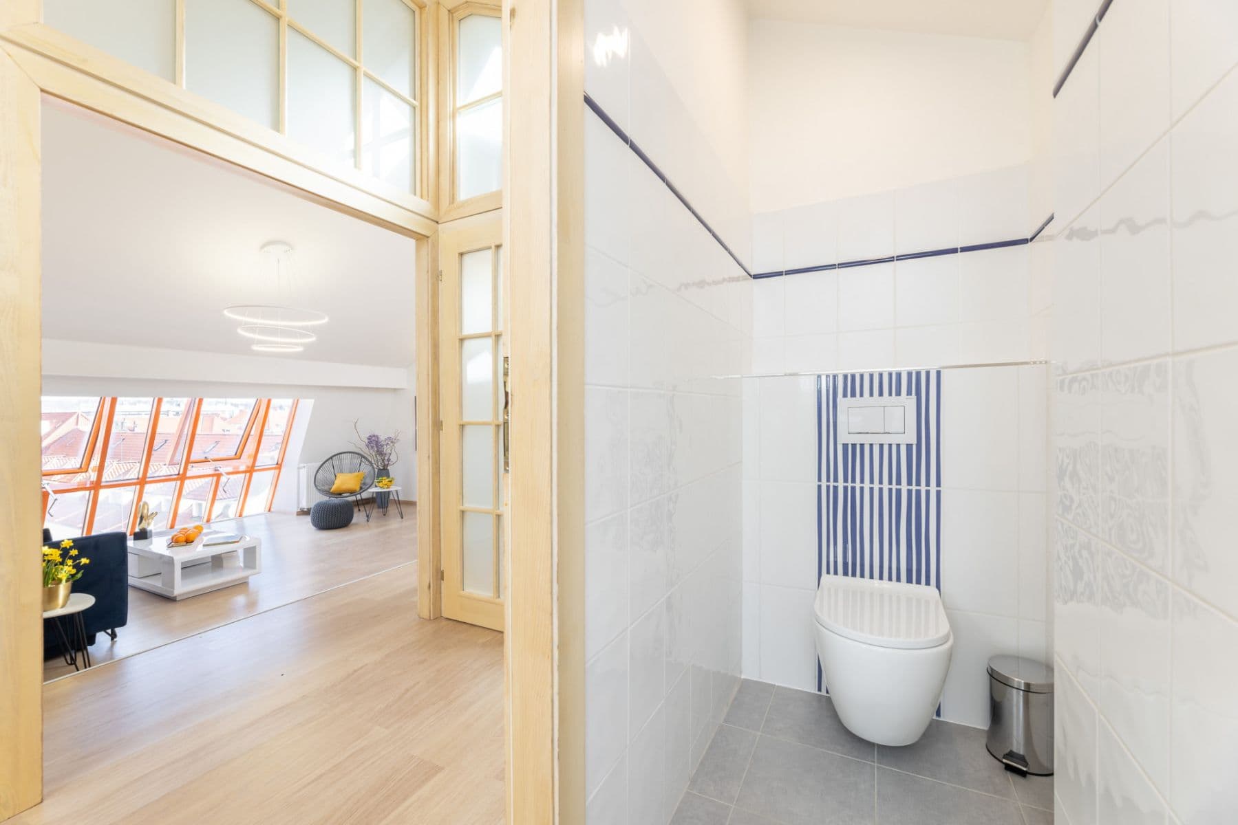 Prenájom bytu  75 m², Karlova, Praha, Praha