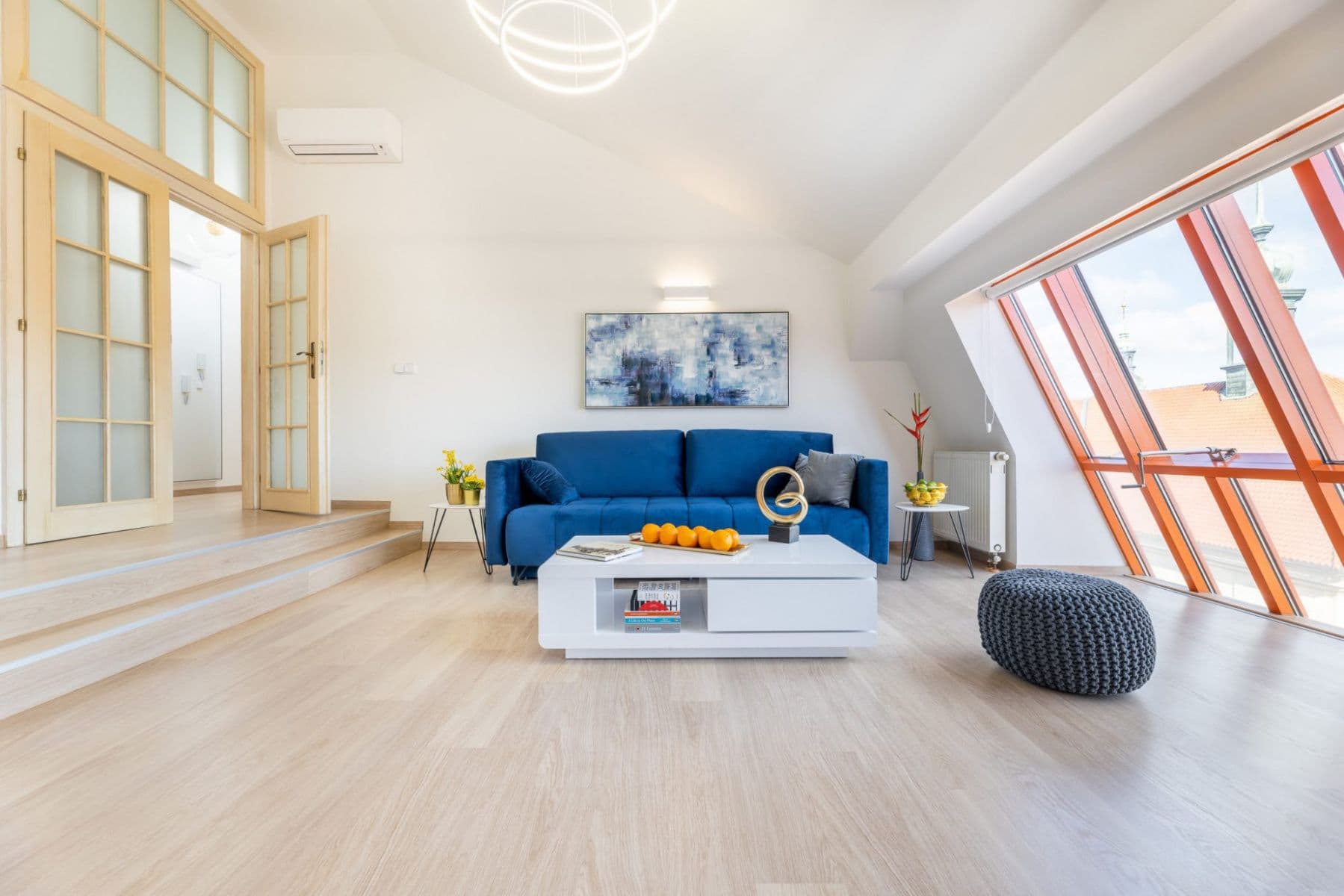 Prenájom bytu  75 m², Karlova, Praha, Praha