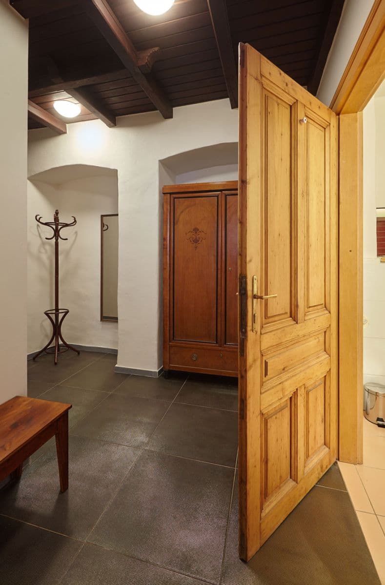 Prenájom bytu  46 m², Míšeňská, Praha, Praha