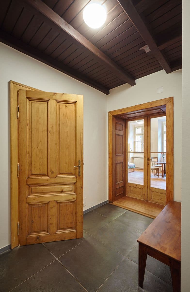 Prenájom bytu  46 m², Míšeňská, Praha, Praha