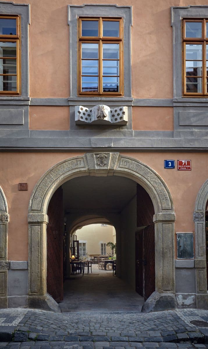 Prenájom bytu  46 m², Míšeňská, Praha, Praha