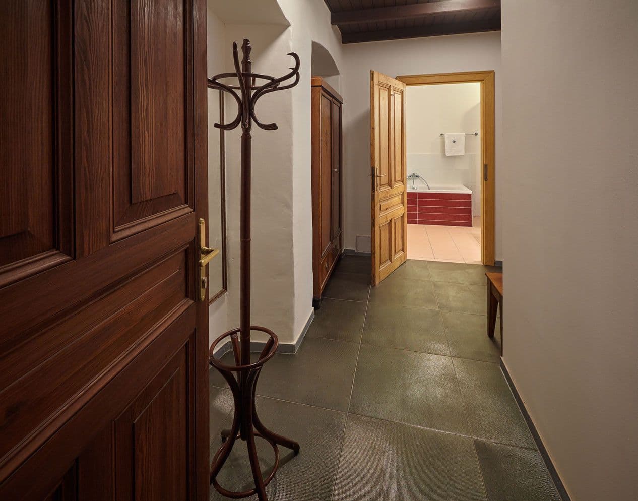 Prenájom bytu  46 m², Míšeňská, Praha, Praha