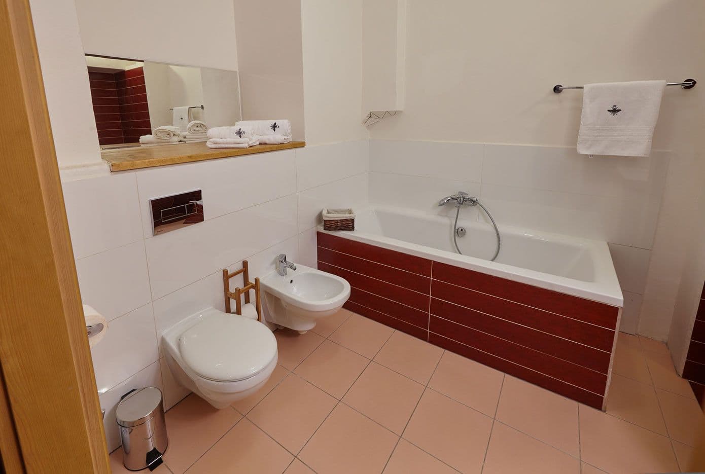 Prenájom bytu  46 m², Míšeňská, Praha, Praha