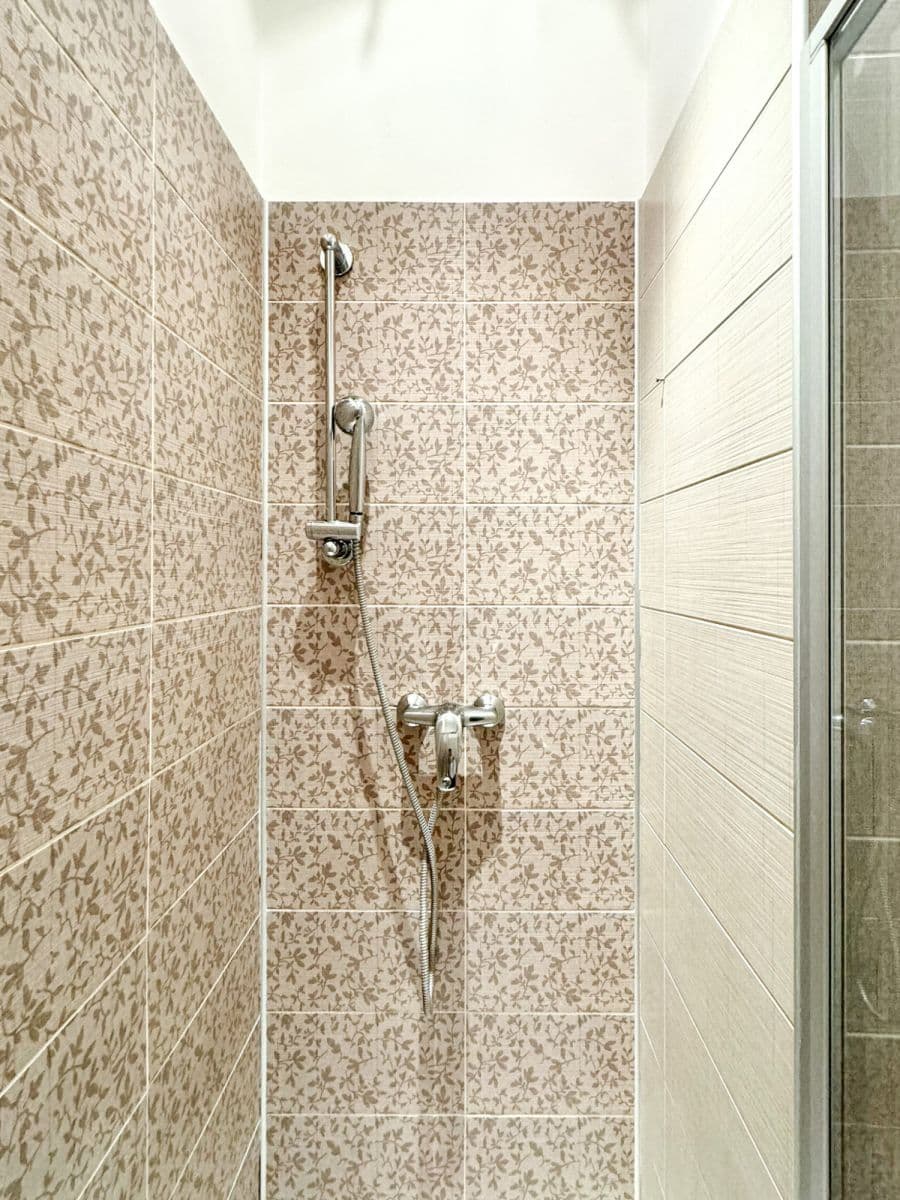 Prenájom bytu  133 m², Španělská, Praha, Praha