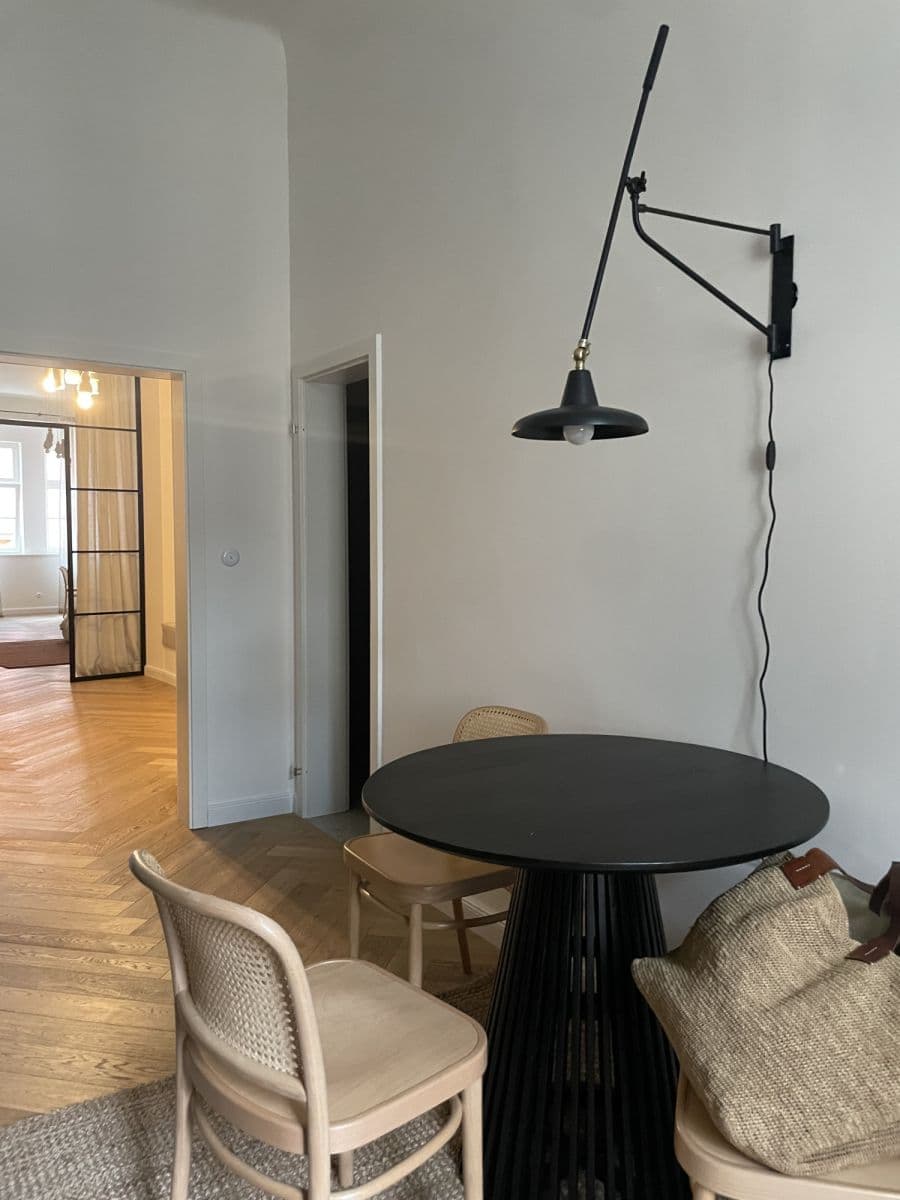 Prenájom bytu  75 m², Melantrichova, Praha, Praha