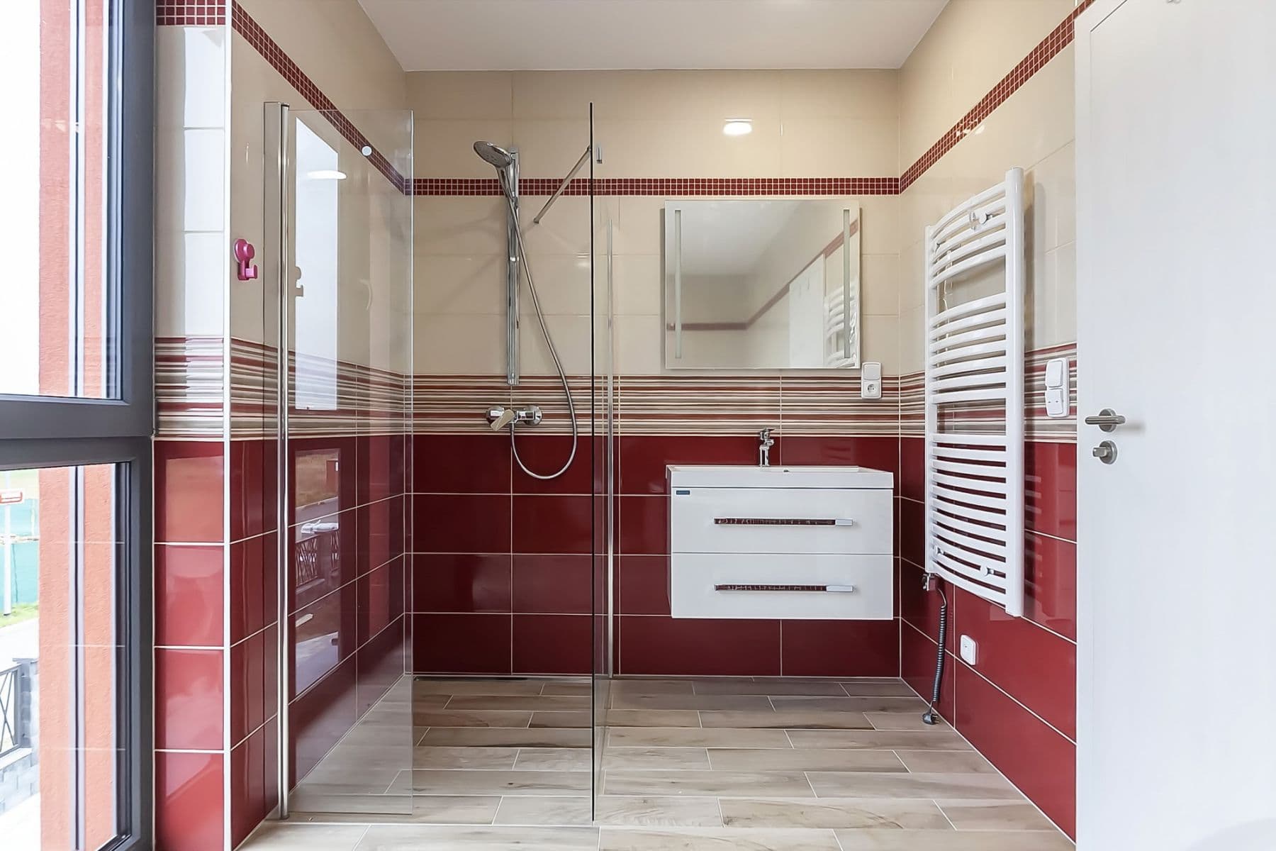 Prenájom bytu  180 m², Ibišková, Praha, Praha