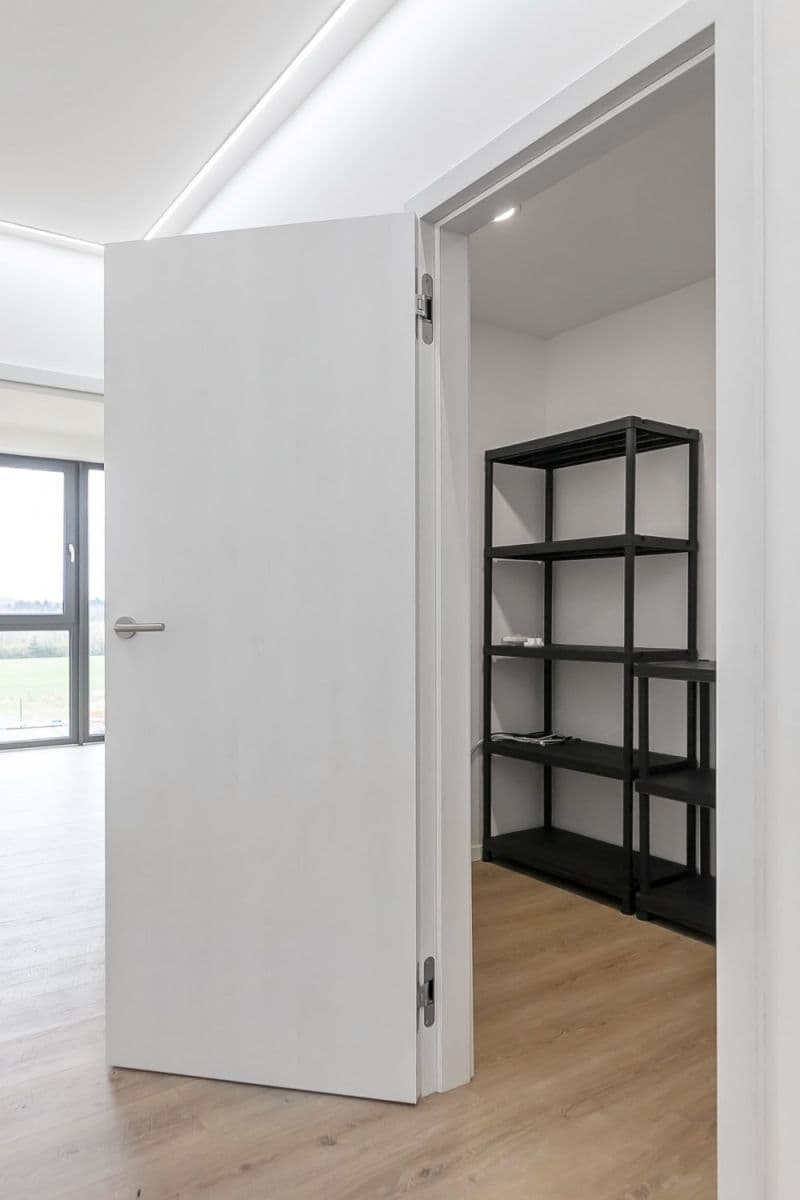 Prenájom bytu  180 m², Ibišková, Praha, Praha