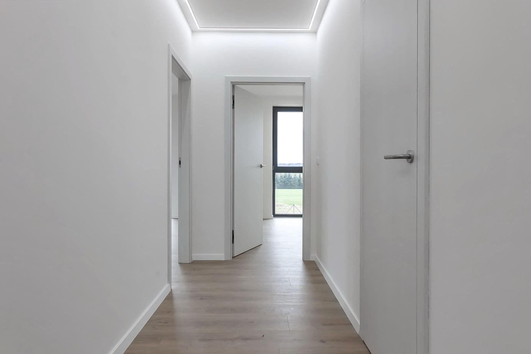 Prenájom bytu  180 m², Ibišková, Praha, Praha