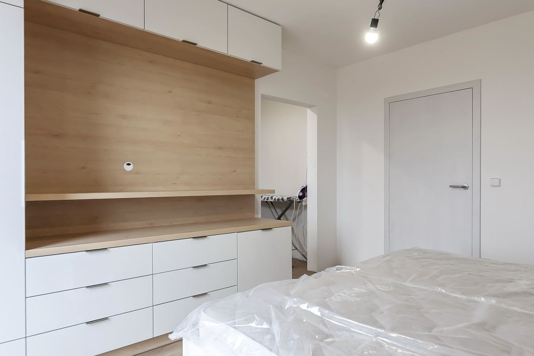 Prenájom bytu  180 m², Ibišková, Praha, Praha